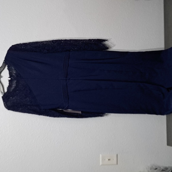 JS Collection Maria Scallop Column Gown - Picture 10 of 13